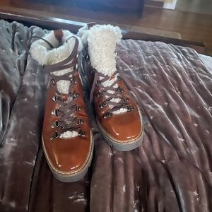 Donald J. Pliner snow/cold weather boots fleece lined
